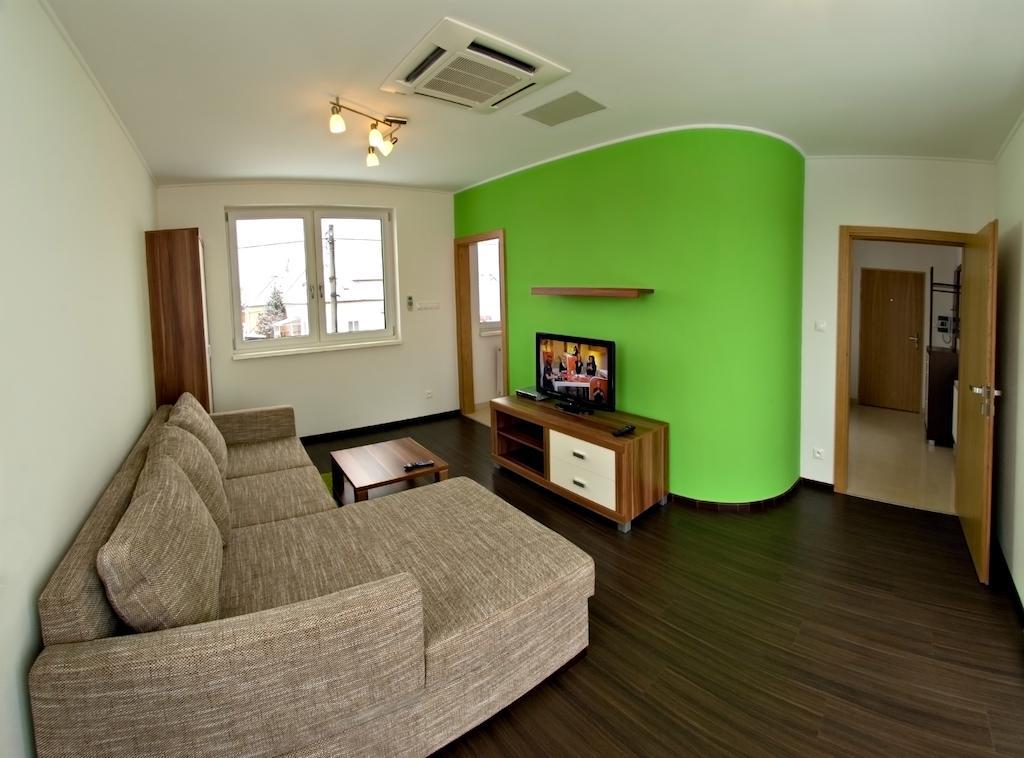 Fine Restaurant & Apartments Malacky Phòng bức ảnh